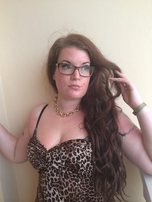 Evening! My #tbt on the balcony in Jamaica, where I shall be heading back to in less than a month :)<a href="/tag/tbt"class="tags">#tbt</a>