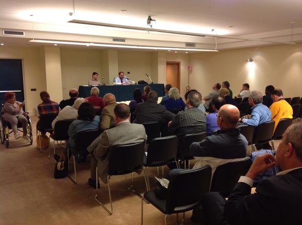 democraticinati's tweet photo. Interessante dibattito sulle #riforme con @giotoni http://t.co/nRyOC2xKc7
