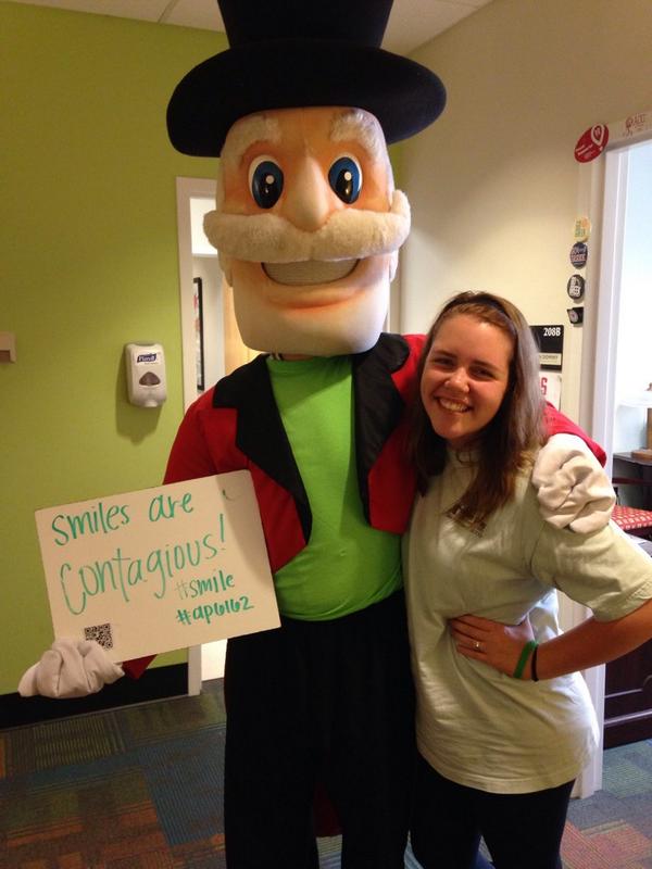 APSUCounseling's tweet photo. #smile #SmilesAreContagious #AP6162 http://t.co/N2RiHyYa4Q
