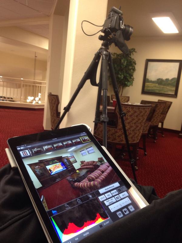 No assistant on location today, thank god for <a href="/CamRangerDSLR/">CamRanger</a>! #movingaround #instantresults