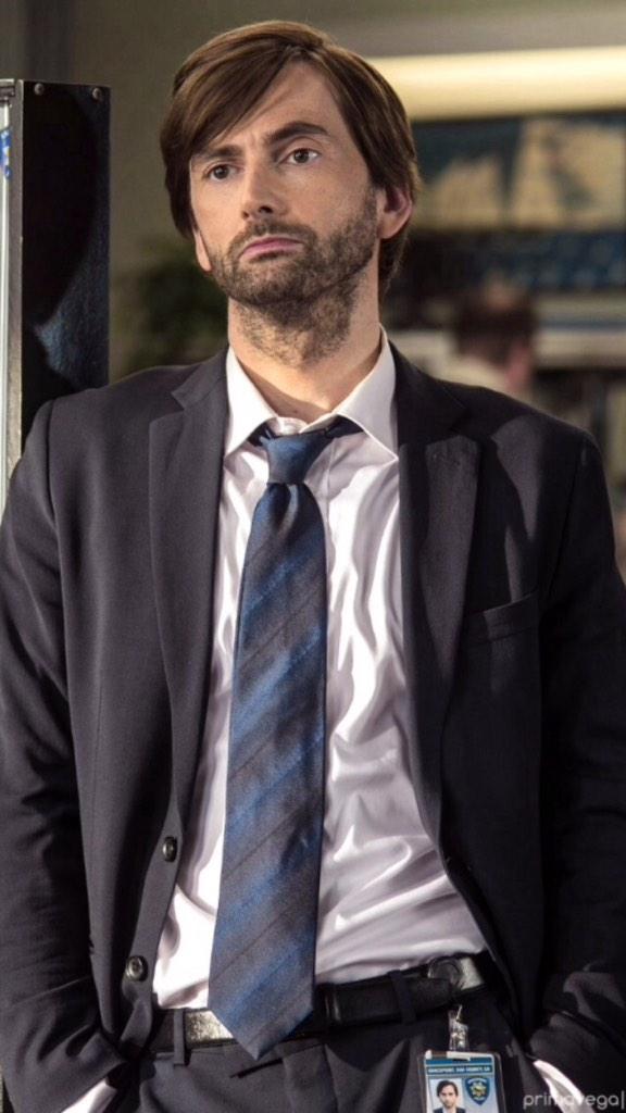 zannaice's tweet photo. #Gracepoint episode 2 tonight.. So who's excited?? Me.. Me..Me..😊☺️@DetectiveCarver http://t.co/DWMCPlFvWH