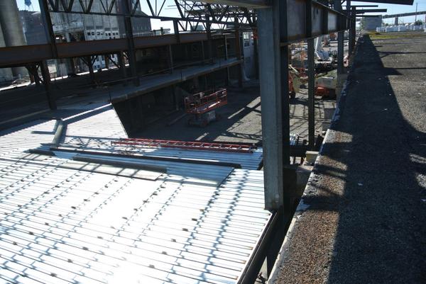 RiverWorksBFLO's tweet image. Shot of the 2nd floor deck looking down toward what will soon be home to a stage and roller derby rink! #VIPsection