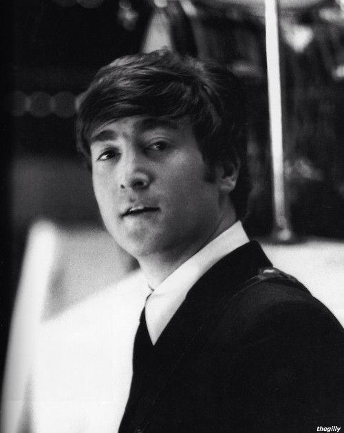 Happy birthday to my king, to my FAVORITE, I hope youre up there with God, singing for him, I LOVE YOU, John Lennon. 