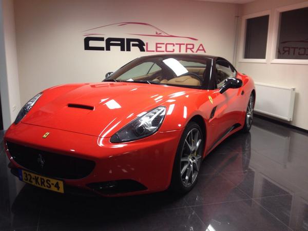 sunnyarendsen's tweet photo. FerrariCalifornia wrapproject finished From black to ferrari highgloss red @CARlectra @wrapjeauto@carphonics. http://t.co/4g0dmmigkW
