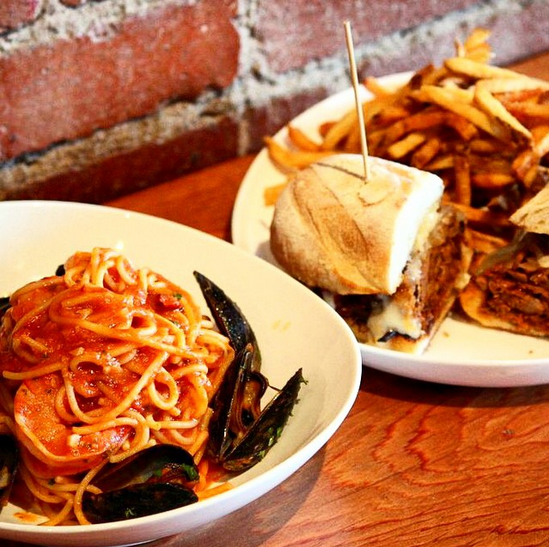 TheCrestToronto's tweet photo. Need a last minute reservation? Give us a call: 647.351.1940 #Toronto #Dinner http://t.co/pDHxNIvtNL