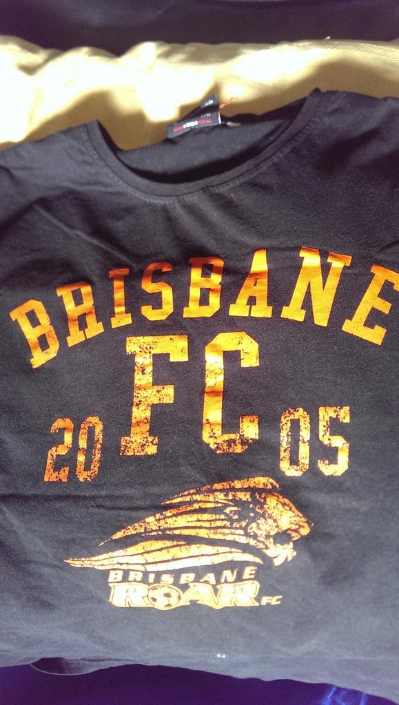 jaseonelol's tweet photo. Wearing my @brisbaneroar @ALeague colours! #ALeagueColours http://t.co/h6M1gU7ZNn