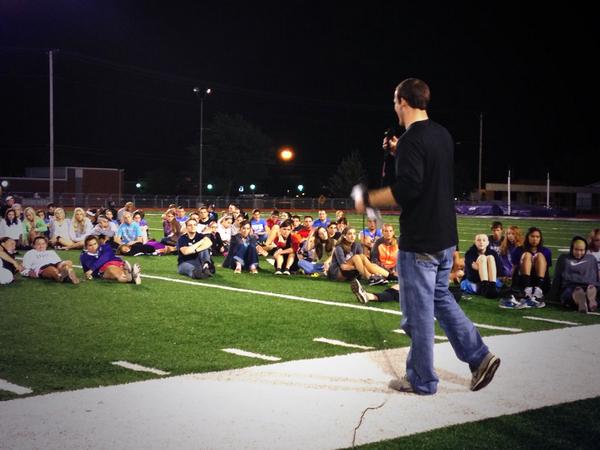 FcaSBU's tweet photo. Thank you to everyone who came out to Fields of Faith last night!! You guys are awesome! #FOF14 http://t.co/GIJPOaR2x0