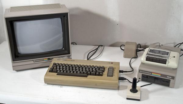 IL0VEthe80s's tweet photo. Retweet if you had a Commodore 64 http://t.co/Wy7ORWyKo2