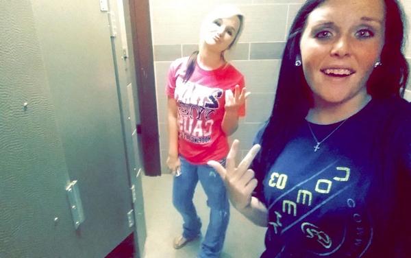 _stormyrae's tweet photo. Gosh Amber is a dime! 😍 And she's single you guys! 💯👌 http://t.co/lb4CTffCZH