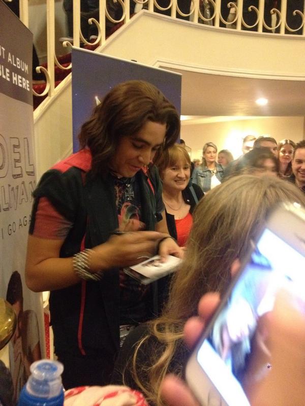 categates's tweet photo. @RockOfAges with @bizzielizzie99 amazing show! and an amazing talent in @TheNoelSullivan http://t.co/lv6q9G3b1s