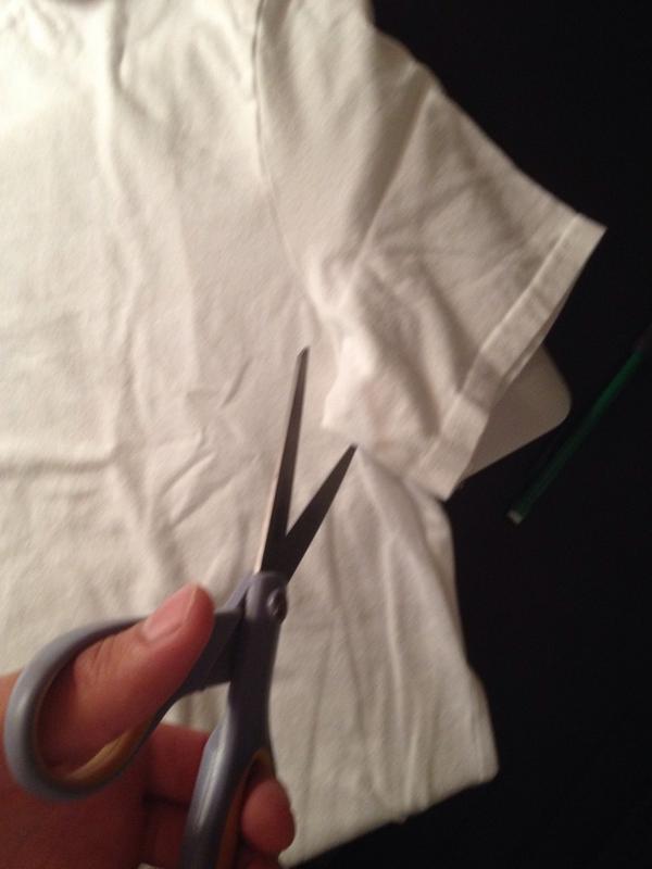 simon_fern4's tweet photo. The sleeves are comin of this bad boy #wedontneedsleeves #makeitsplash http://t.co/HrvKCXIHmW