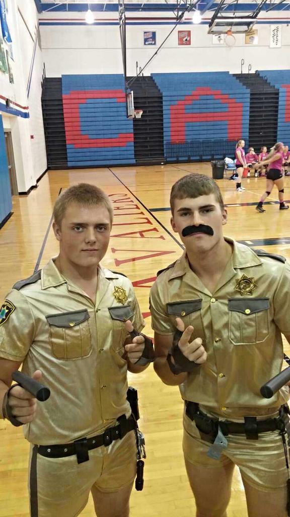 AustinMJordan's tweet image. Cops in Js