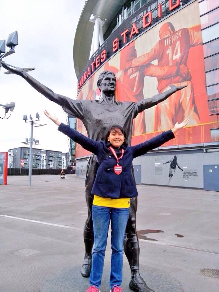 " Happy 48th Birthday to Arsenals legend, Tony Adams! this is awesome lol