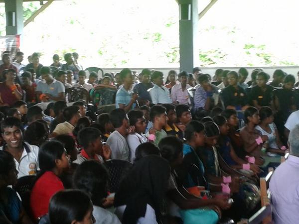 Krys_Types's tweet image. The Nothern kids talk their hearts out at the #UnityCamp7 
Honest answer given by @MahelaJay :)
#ThankYouMahela