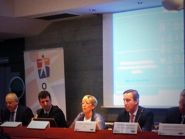 LoliRicoG's tweet photo. En jornada de @osalanEJGV s/ gestión sanitaria de los Servicios de Prevención. 1a mesa con @ANEPA_PRL #ASPA #ASPREM http://t.co/LHCf5cO0nC