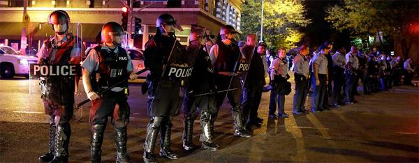 YahooNews's tweet image. Another night of unrest in St. Louis after fatal police shooting of black teen: yhoo.it/1rkuUNi