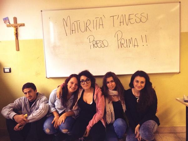 camillaarcifa's tweet image. #maturita2015 #venditti #5fsu