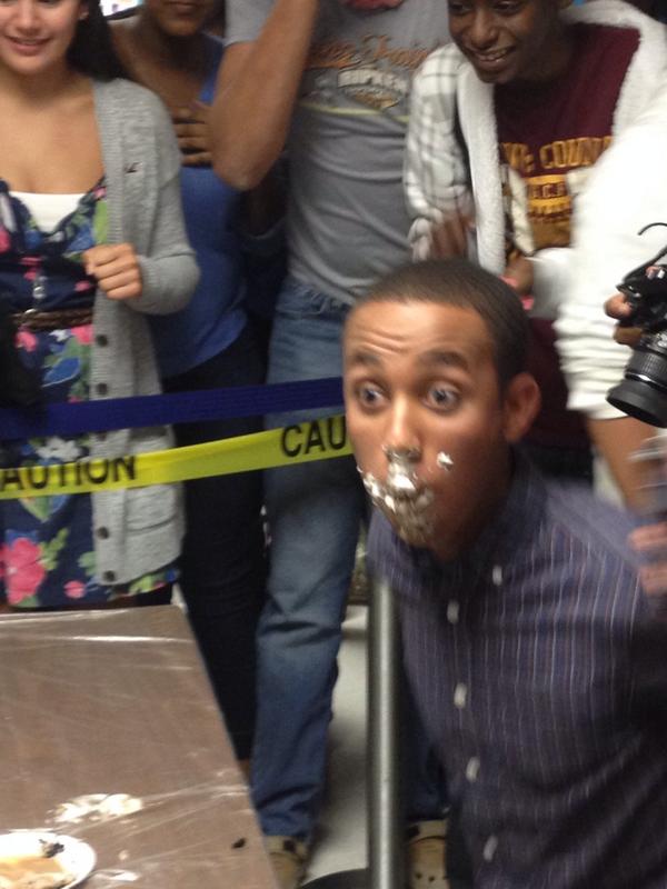 Justice_Sports's tweet image. Isaac kumlachew gets the win for the sophomore class. #pieeatingcontest