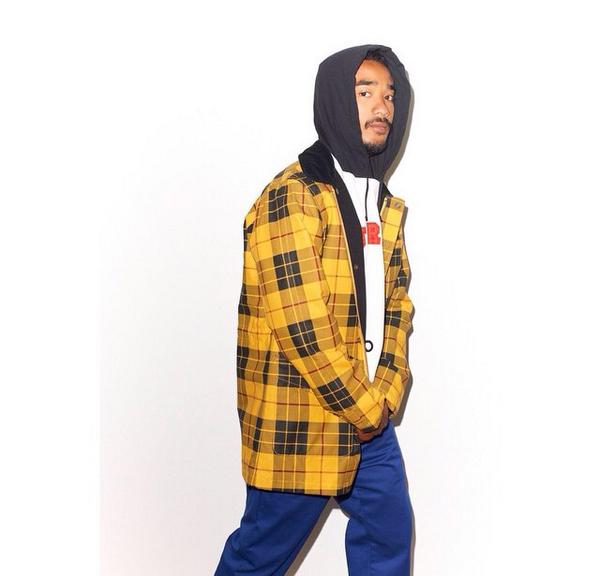 Status_Control's tweet image. SUPREME / SENSE MAGAZINE