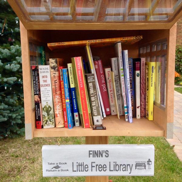 FinnsLibrary's tweet image. #FinnsLittleFreeLibrary is packed full! Animals in the house, cookbooks, more Silverstein, novels galore. #TBay #LFL