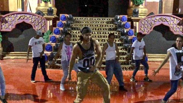 Embedded image permalink