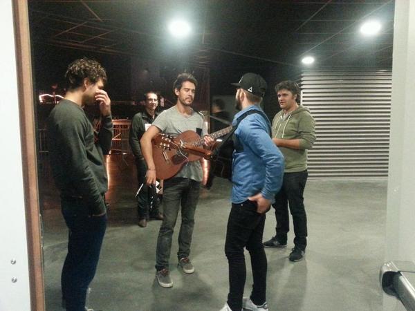 InfoKendji's tweet photo. Kendji avec les Fréro Delavega 😍  http://t.co/nSs8PI9uHI