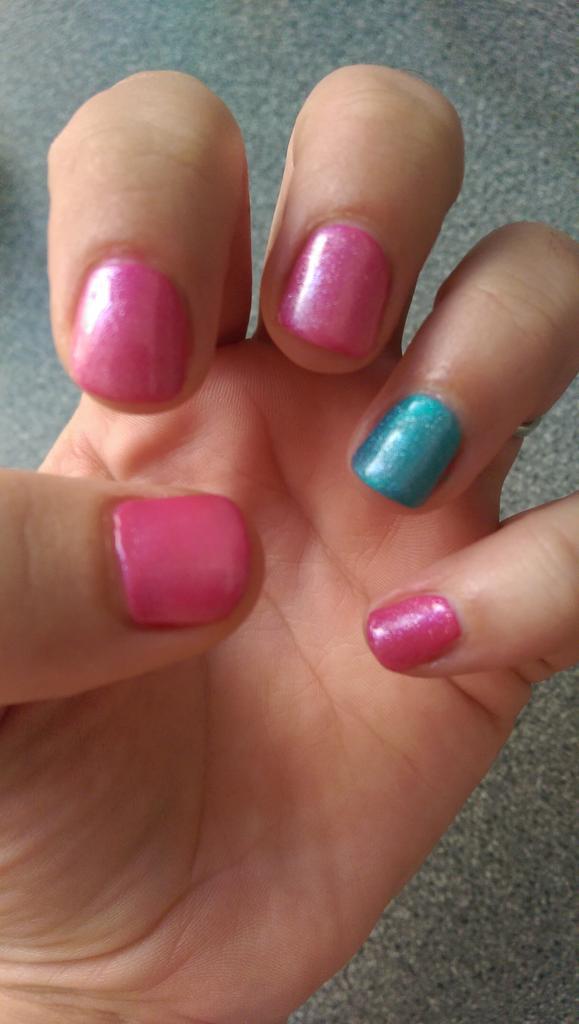 rhianogs's tweet image. Thank you @Gemz_1981 for my lovely #nails xxx