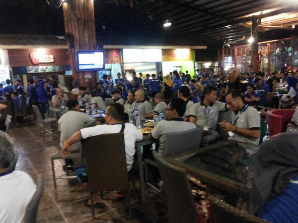 CISCbontang's tweet photo. Ini adalah Full team pengurus @ChelseaIndo yang hadir di #Gathnas10CISC ,, wawww http://t.co/f1VTOq5Z0B