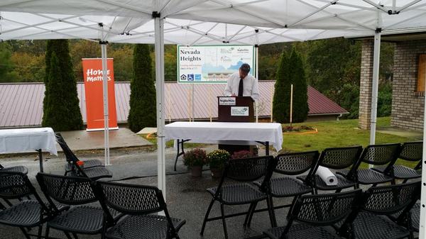 ChadGayPR's tweet image. Preparing for press conference for groundbreaking of development in LaFollette, TN. Little rain cant stop PR machine!