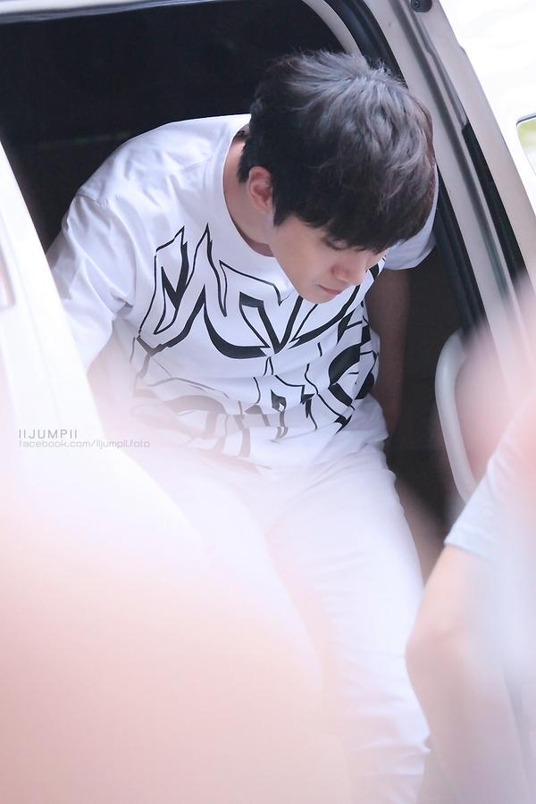 season_teddy's tweet photo. Cute little baby♡ RT @lljumpll: 141010 super cute JUNHO♥ #2PMGOCRAZYINBKK http://t.co/ZesYFzuFPC