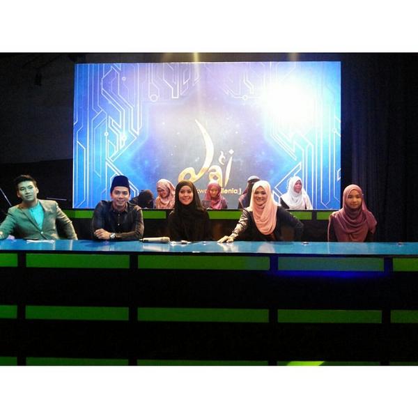 linav78's tweet photo. @amarbaharin Senyumlah cair semua yg tgk #Dai2 malam ni..:) 
@haniomar89 http://t.co/LfPNnew6P2