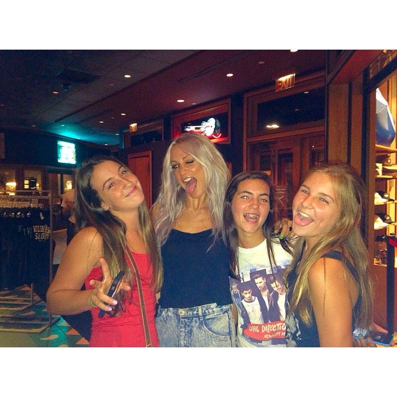 Happy Birthday to the perfect Lou Teasdale I still cant believe that I met you Ilysm  