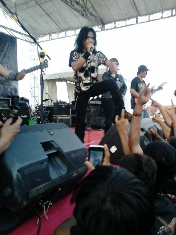 PilipAgust's tweet photo. http://t.co/bjBycNfp8s