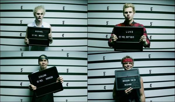 bopmendes's tweet photo. this band omg. I love my tl ♥ http://t.co/m8NfaahIiE