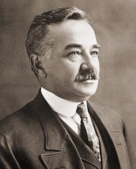 pLaceWOL's tweet photo. Breaking per @WojYahooNBA: Milton S. Hershey making a strong push to be a first ballot legend. @HersheysKisses http://t.co/w6EYAwAXqY
