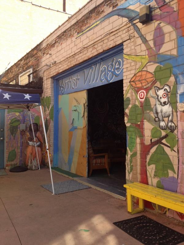 RosieinDetroit's tweet photo. "Art never killed nobody" #blightbusters http://t.co/gnTeIlLpq6