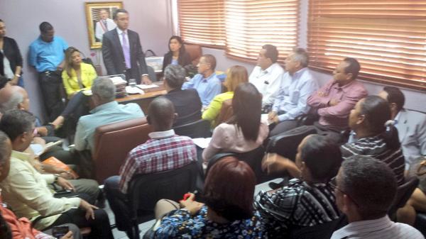 Director de Salud Bucal Dr. José Saldaña sostiene encuentro con coordinadores regionales, provinciales y de áreas