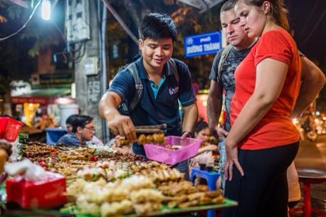 GlobalShapers's tweet photo. Food that Shapers coming to #SHAPEAsiaPacific have to try! http://t.co/uICCSHPQPh #hanoi #cuisine #GlobalShapersHanoi http://t.co/3taZzp2PSo
