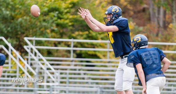 BleacherReport's tweet photo. VIDEO: Meet 6'11" high school quarterback Logan Routt http://t.co/IIsfv6gjgj http://t.co/L7autpp7IH