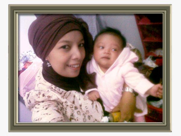 originalChen's tweet photo. Bunda &amp; dede hilwa http://t.co/nNtJqFuMHa