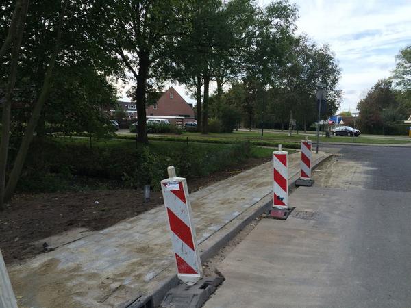 (2) aannemer <a href="/van_verseveld/">Berry</a> ligt op schema. Samen voor een veilig sportpark #Panhuis <a href="/GVVV/">G.V.V.V.</a> <a href="/vvDOVO/">Voetbalvereniging DOVO</a> <a href="/gemVeenendaal/">gemeente Veenendaal</a>