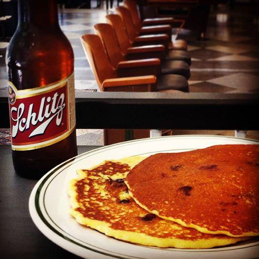 GreenleafsPool's tweet image. #Schlitz is back in stock and we're starting #brunch on Saturdays and Sundays. #rvadine