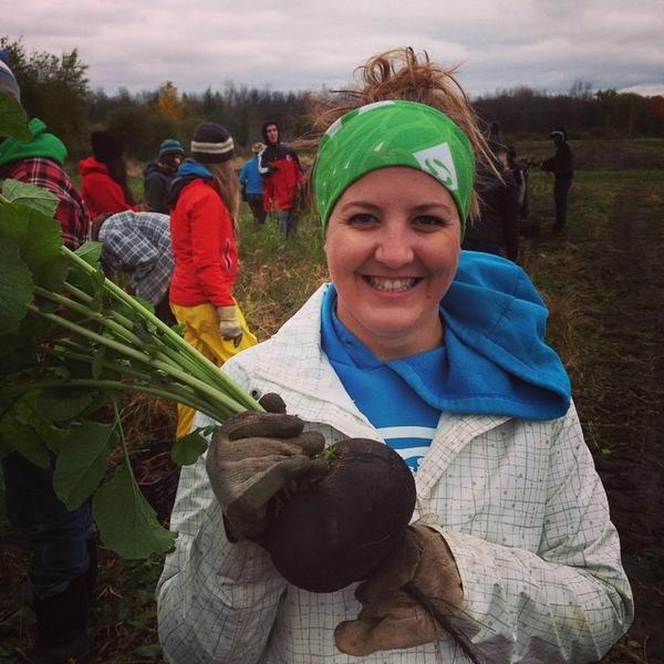 RootsShootsFarm's tweet photo. Masssssive black radish and the carletonite that picked it http://t.co/MIcth08azt http://t.co/AtuRFJr5SK