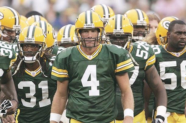 Happy Birthday to one of the greatest quarterbacks to ever play the game!! Brett Favre 