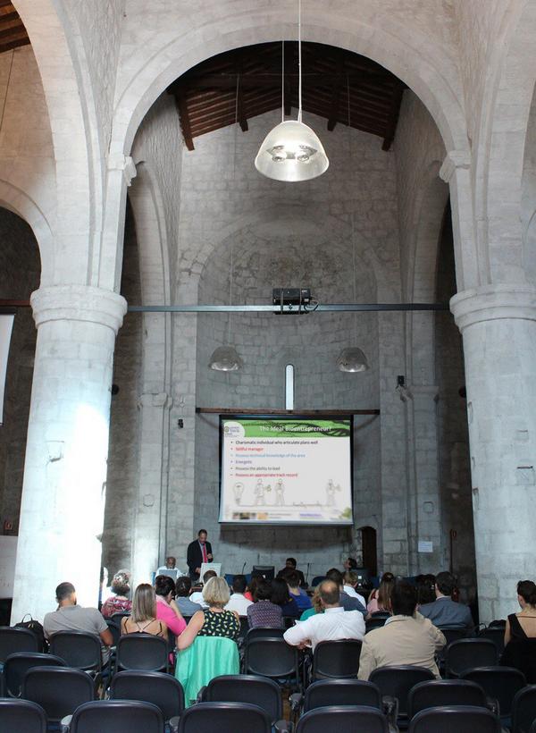 EUBioINNO's tweet image. Antoine Harfouche on Turning science into business #CrashCourseTechnologyEntrepreneurship