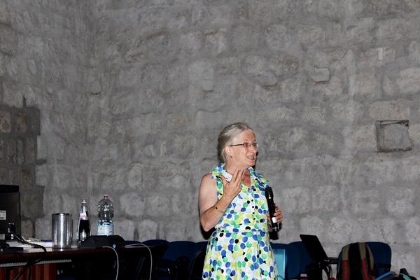 EUBioINNO's tweet image. #CrashCourseTechnologyEntrepreneurship, Shaping a clear business model, Lesley Hetherington.