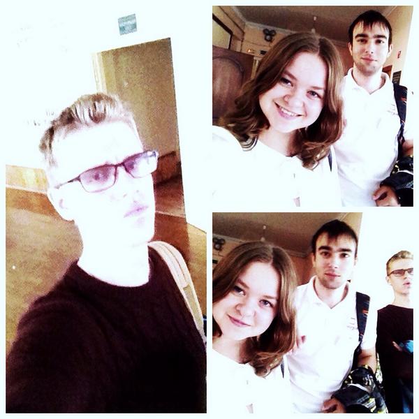 97Dashulka's tweet photo. Помогли сделать первые селфи Саше 💁 http://t.co/2Po7TKCp3n