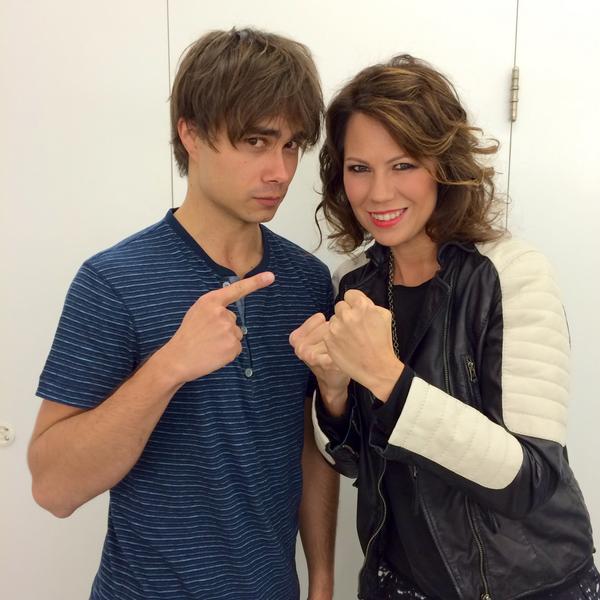 nrkthehit's tweet photo. Da er det bare 30 minutter til sending og kveldens artister; @TrineRein og @AlexanderRybak er klare til kamp :) http://t.co/al01clUcDh