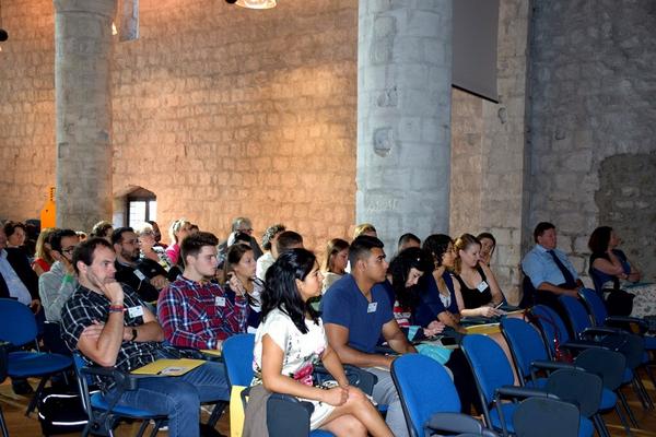 EUBioINNO's tweet image. How to “pitch” your research with Shima Barakat and Kannan Grant @EUBIOINNO #CrashCourseTechnologyEntrepreneurship