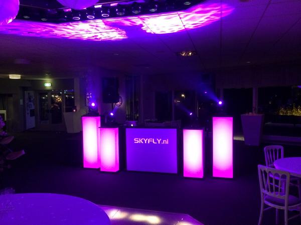 Vanavond staat de <a href="/skyflynl/">SKYFLY DJ shows</a> op de bruiloft van Nicolette en Chi-Wing bij de #westerbebouwing in Oosterbeek.
